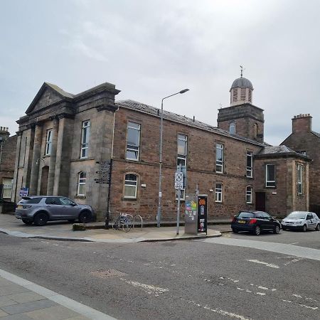 Stunning Spacious Apartment On River Ness Inverness Kültér fotó