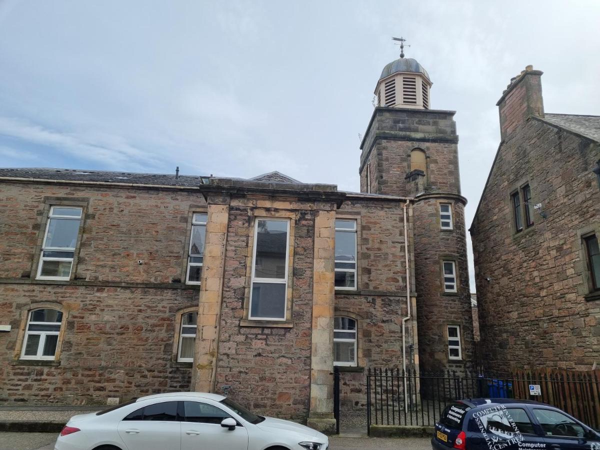 Stunning Spacious Apartment On River Ness Inverness Kültér fotó