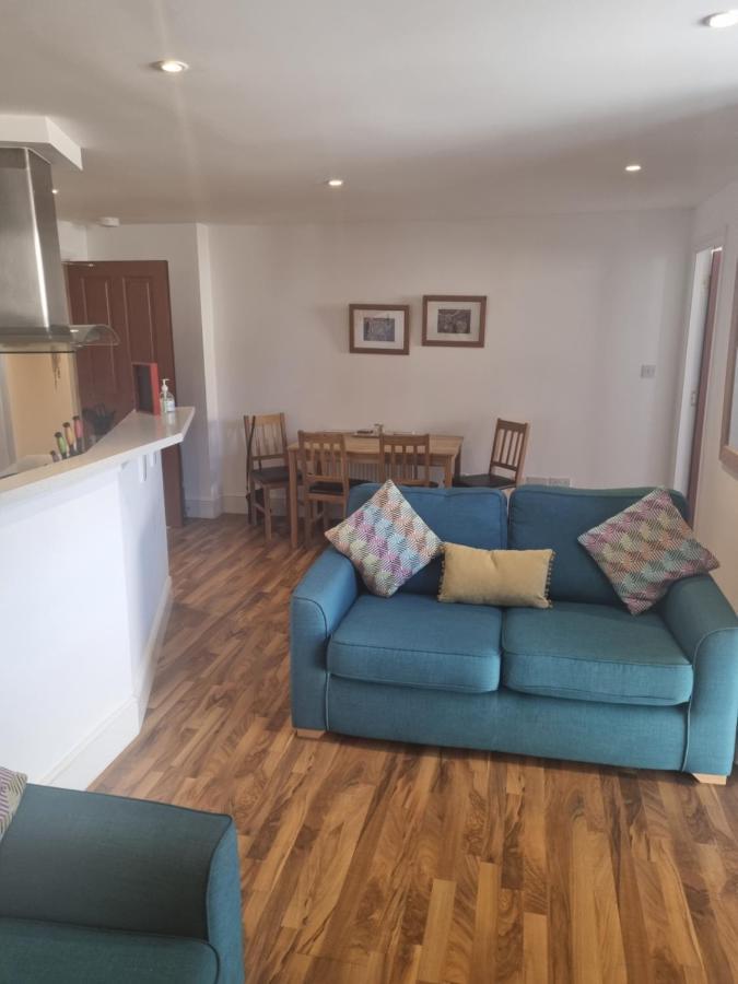 Stunning Spacious Apartment On River Ness Inverness Kültér fotó