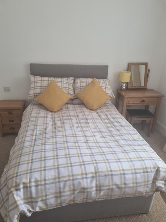 Stunning Spacious Apartment On River Ness Inverness Kültér fotó